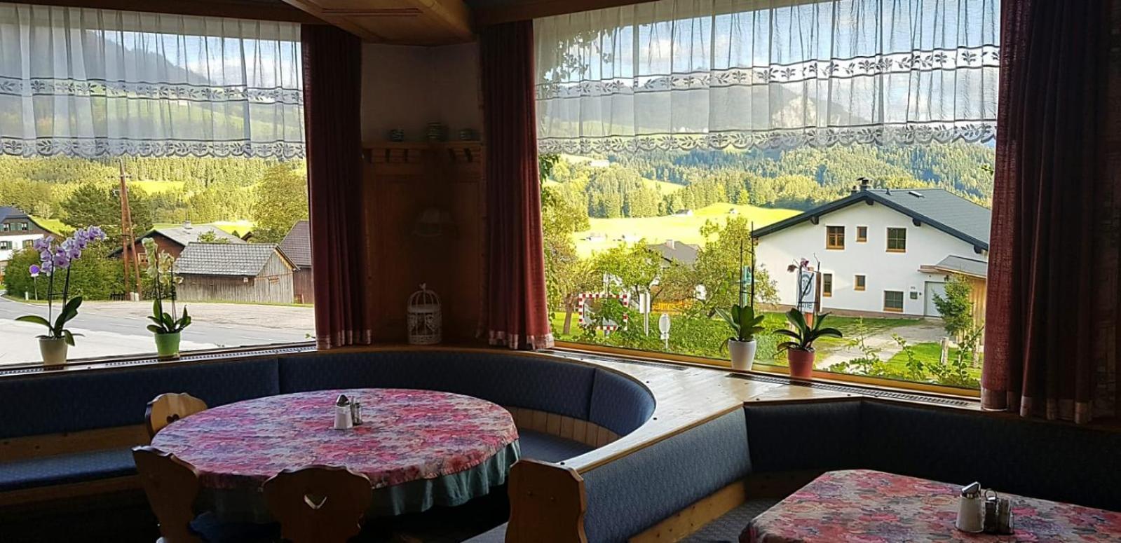 טאופליץ Hotel Pension Sonnenuhr מראה חיצוני תמונה